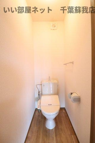 コーポ小倉Bのトイレ|使い勝手のいい寝室です