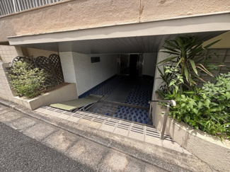 【エントランス】 | ゆとりのあるエントランスです