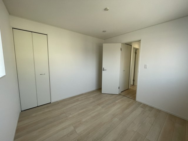 【内観：施工例】 | 新築分譲住宅　山形市長町第8　全1棟 | 火を使わないので小さいお子様がいらっしゃるご家庭でも安全にご利用いただけます。また、ご使用後はプレートをふくだけでお掃除できます♪