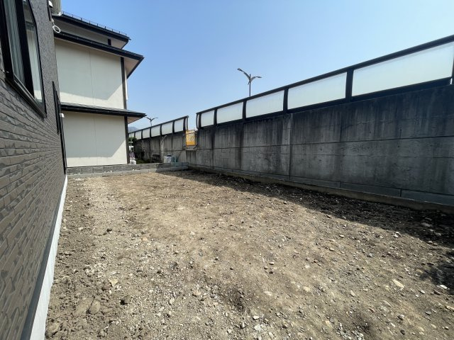 【構造・工法・仕様】 | 新築分譲住宅　山形市長町第8　全1棟 | ホースを繋げて水撒きや車の洗浄、アウトドアでの使用が便利に行えます。防水設計で耐久性も高く、使用しない時は簡単に水を止められるので安心です。
