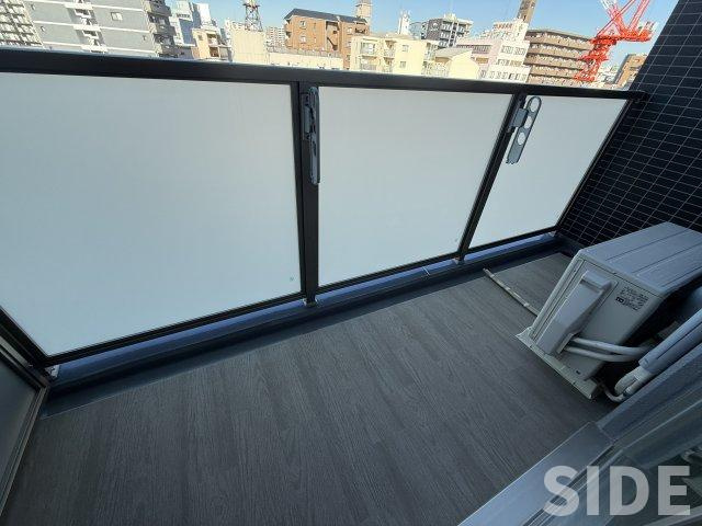 【バルコニー】