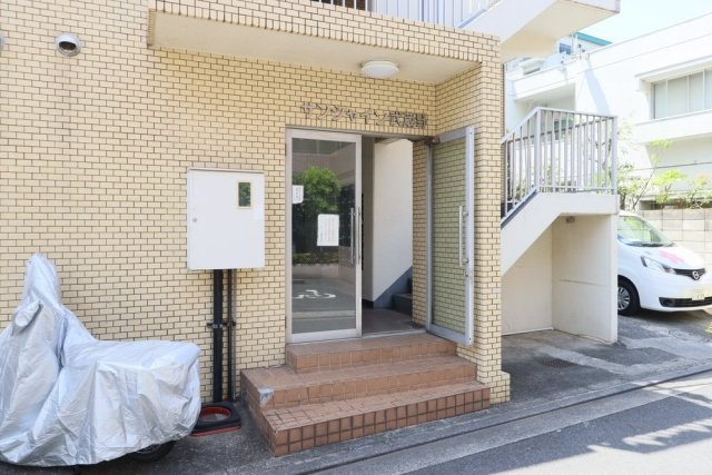 サンシャイン武蔵野のエントランス