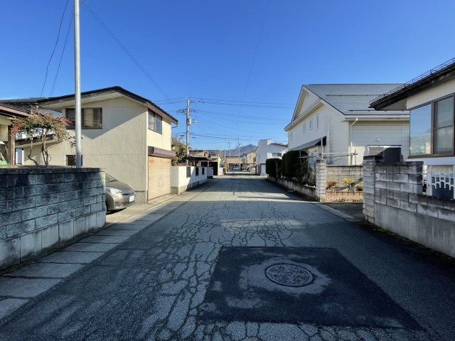 【前面道路含む現地写真】 | 【新築分譲住宅　～Sumika～】　リリーフ柏木　☆全2棟☆ | 【View】
この開放感ある眺望と共に閑静な住宅街の季節感を演出する四季折々の変化を楽しめる心地よい場所となることでしょう。