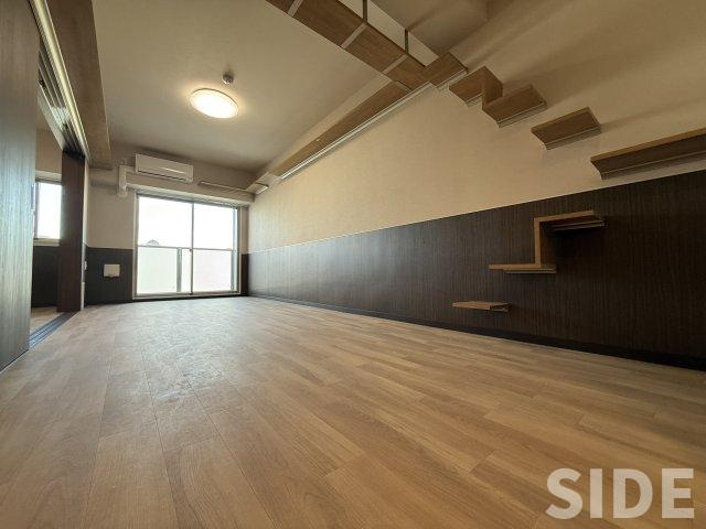 【居間・リビング】