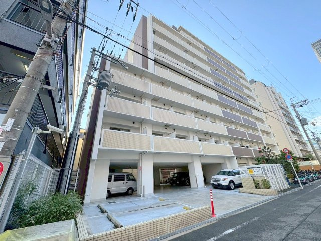 レジュールアッシュ十三の外観