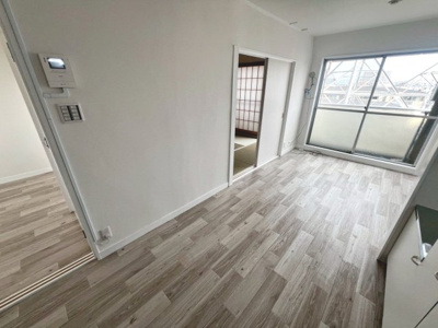 【居間・リビング】 | もず山洋ハイツ | 現況空家ですので、お忙しい方でもお仕事帰り等にご内覧頂けます♪