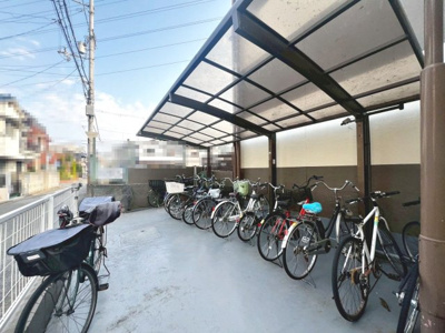 【その他共用部分】 | もず山洋ハイツ | 駐輪場ございます♪屋根があるので、突然の雨でも安心ですね！