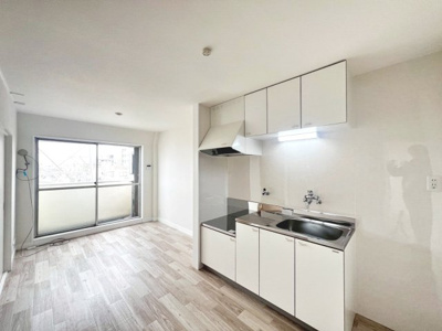 【キッチン】 | もず山洋ハイツ | キッチンには収納もあり、調理器具や調味料も収納できます♪