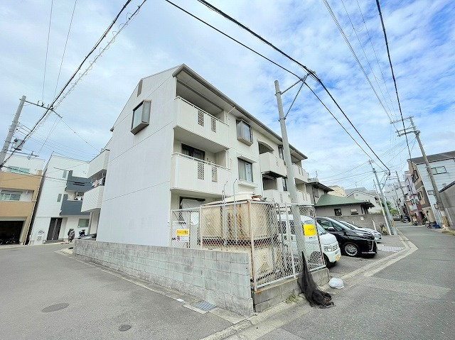 アブニールの外観