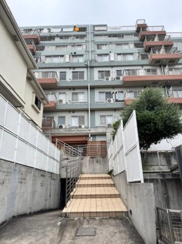 ガーデンホーム東寺尾ヒルズ【仲介手数料無料】ペット可♪の外観