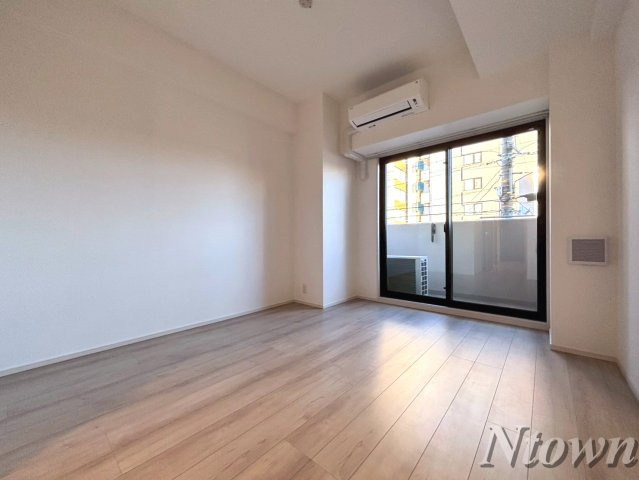 【居間・リビング】 | S-RESIDENCE庄内通駅前curere(クラーレ) | こちらのリビングで趣味の時間をお楽しみください