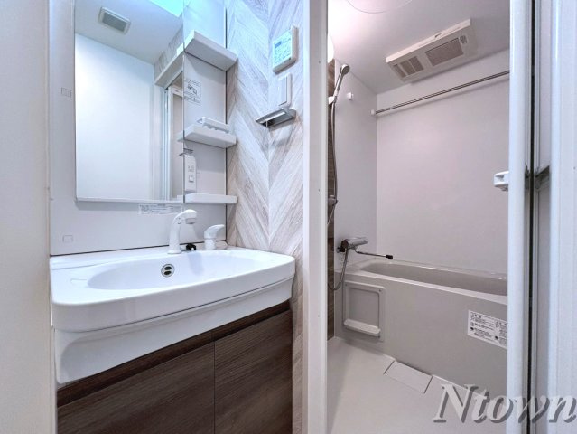 【洗面所】 | S-RESIDENCE庄内通駅前curere(クラーレ) | スペースが確保できる洗面所です