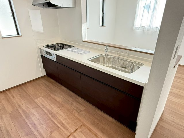 川口市赤井　新築一戸建て　J号棟のキッチン|キッチンでお料理をお楽しみください