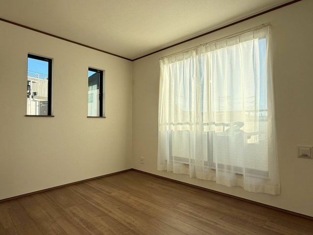 川口市赤井　新築一戸建て　J号棟の寝室|ゆとりの広さです