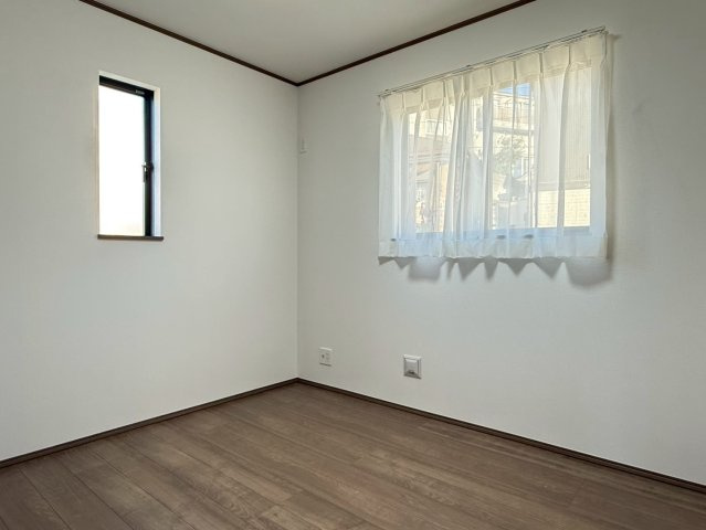 川口市赤井　新築一戸建て　J号棟の洋室|使い勝手のいい洋室です