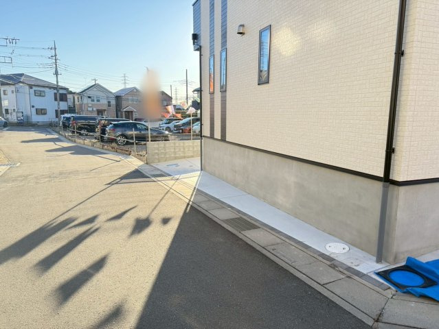 川口市赤井　新築一戸建て　J号棟の前面道路含む現地写真|前面道路含む現地写真です