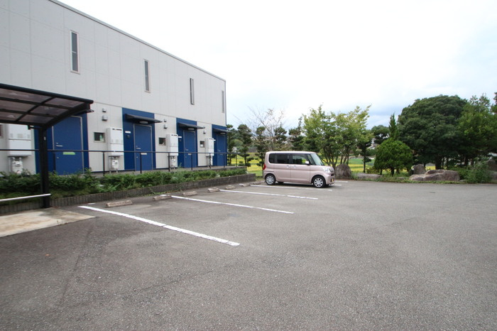 ほたるの里槙の駐車場