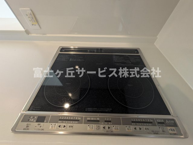 【その他】 | 磐田市高木 新築一戸建て 1号棟 | 3口IHコンロがあります