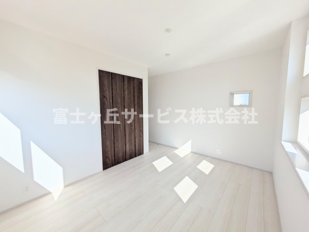 【洋室】 | 磐田市高木 新築一戸建て 1号棟 | 洋室です