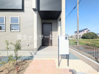 【エントランス】 | 磐田市高木 新築一戸建て 1号棟 | エントランスです