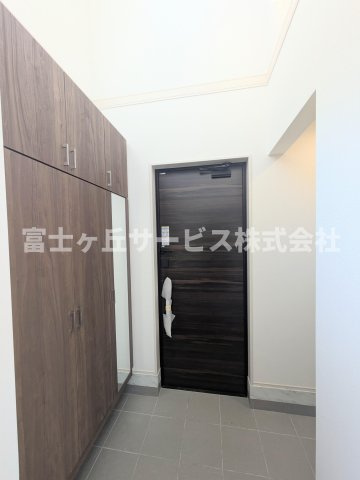 【玄関】 | 磐田市高木 新築一戸建て 1号棟 | 玄関です