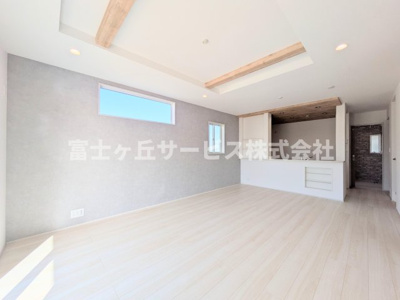 【居間・リビング】 | 磐田市高木 新築一戸建て 4号棟 | リビングです