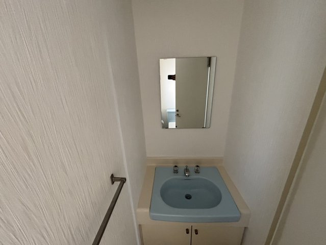 サンホリベビル　5Fの独立洗面台