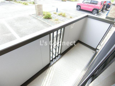 【バルコニー】 | アルス明石台Ｅ | 晴れた日には洗濯物もたくさん干せます。