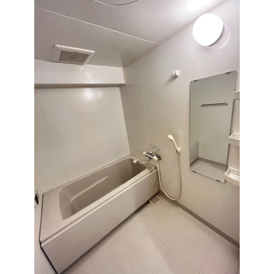 【浴室】 | サウスフォー | 清潔感のある浴室です！