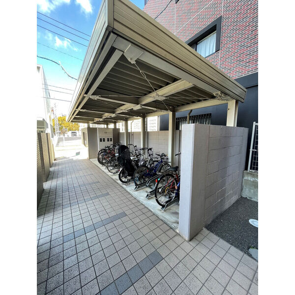 サウスフォーの外観