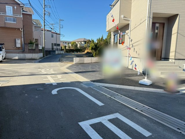 川口市安行小山第2　新築一戸建て　１号棟の前面道路含む現地写真|前面道路含む現地写真です