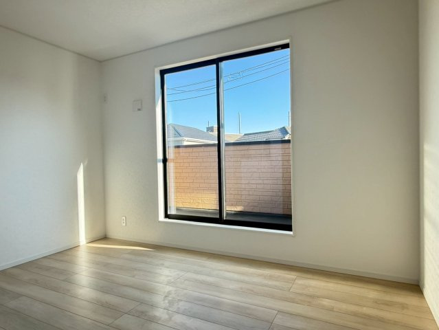 川口市安行小山第2　新築一戸建て　2号棟の寝室|落ち着いて過ごせるお部屋なので、寝室にいかがでしょうか