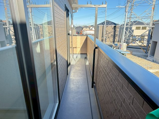 川口市安行小山第2　新築一戸建て　2号棟のバルコニー|暖かな日差しのふりそそぐバルコニー