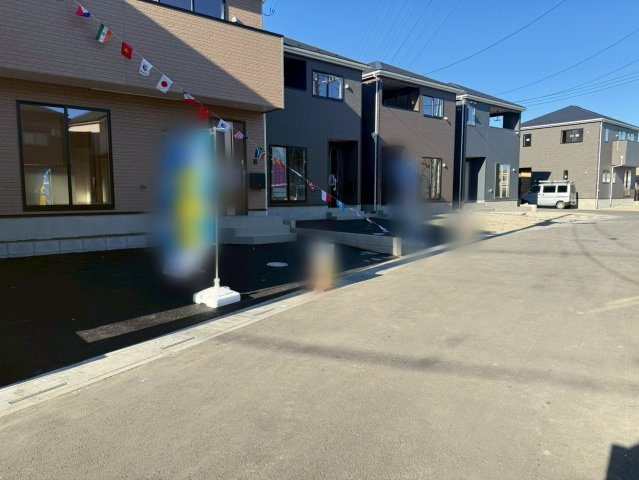 川口市安行小山第2　新築一戸建て　3号棟の前面道路含む現地写真|前面道路含む現地写真です