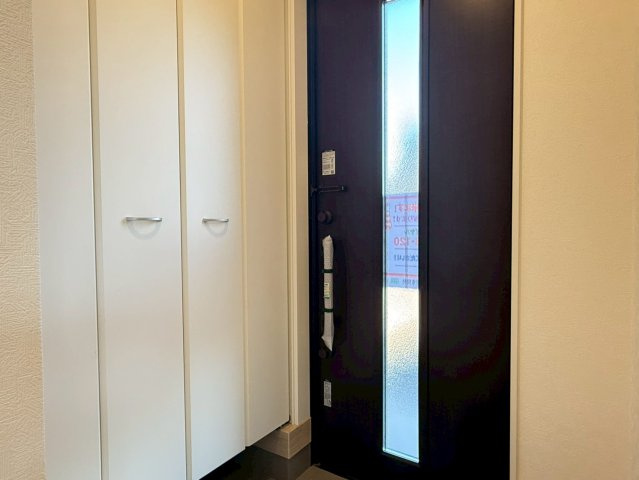 川口市安行小山第2　新築一戸建て　3号棟の玄関|落ち着いた玄関です