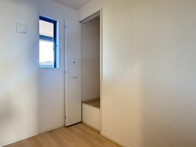 川口市安行小山第2　新築一戸建て　4号棟の洋室|個人の部屋や寝室として使える洋室です