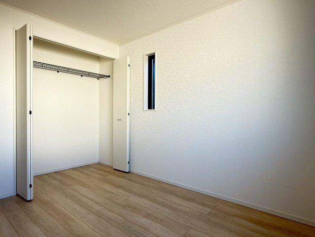 川口市安行小山第2　新築一戸建て　4号棟の洋室|ゆったりした洋室です