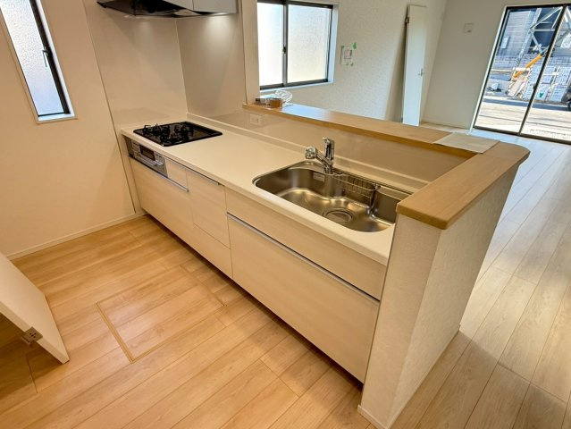 川口市安行小山第2　新築一戸建て　5号棟のキッチン|お料理しやすいキッチンです