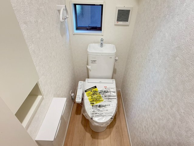 川口市安行小山第2　新築一戸建て　5号棟のトイレ|シンプルで使いやすいトイレです