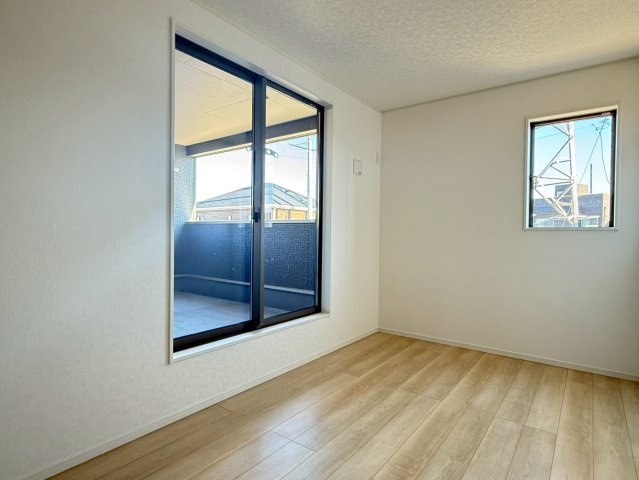 川口市安行小山第2　新築一戸建て　5号棟の洋室|スタンダードな洋室です