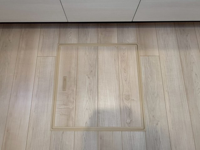 川口市安行小山第2　新築一戸建て　5号棟の内装|床下収納