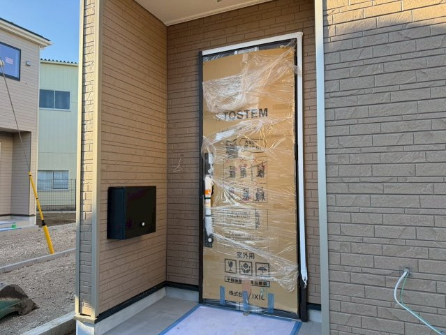 川口市安行小山第2　新築一戸建て　8号棟の玄関|ゆったりとした玄関です