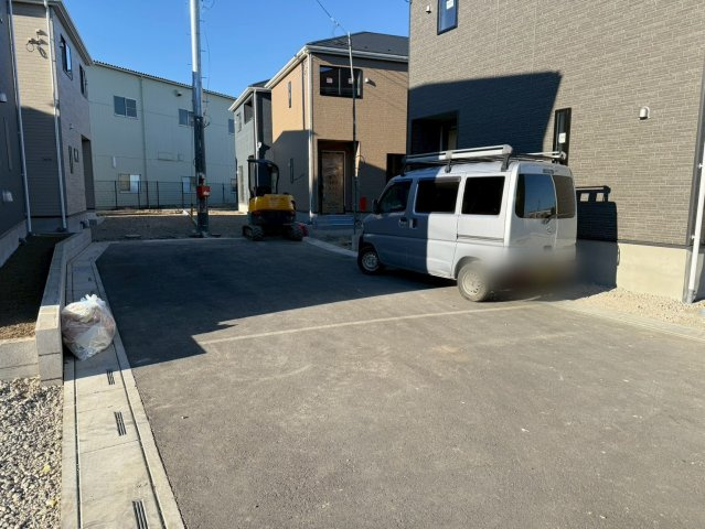 川口市安行小山第2　新築一戸建て　9号棟の前面道路含む現地写真|前面道路含む現地写真です