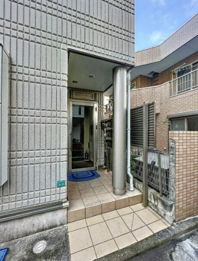 エスポワール池袋のエントランス