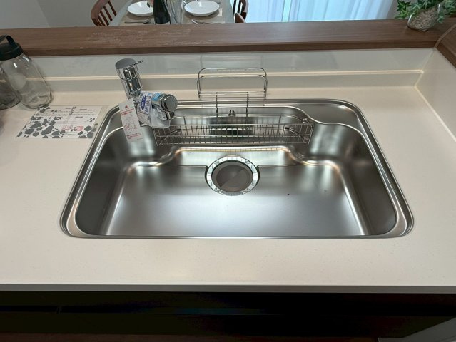 川口市安行小山　新築一戸建て　E号棟のキッチン|キッチンでお料理をお楽しみください