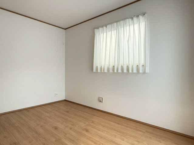 川口市安行小山　新築一戸建て　H号棟の洋室|洋室です