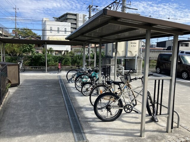 アースガーデンＳＯＪＡのその他|駐輪場