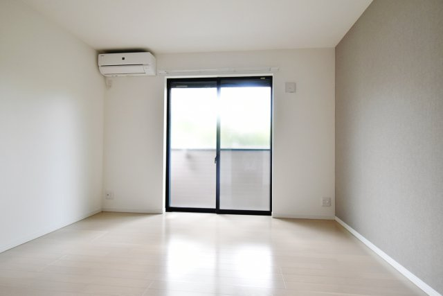 ドエル小松SOUTHの居間・リビング|綺麗です