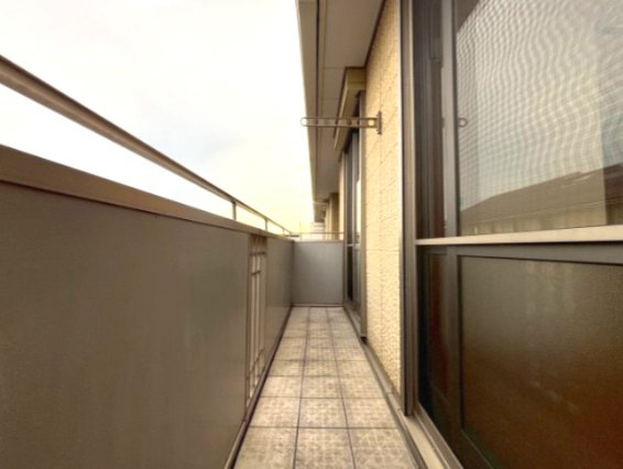 マウントヒルズのバルコニー|お洗濯にも便利なバルコニー付き