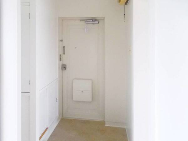 ビレッジハウス宮成1号棟の玄関|ビレッジハウスの同一物件・同一タイプの間取りの写真です